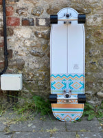 Load image into Gallery viewer, D-Street Navaho 32” Surfskate
