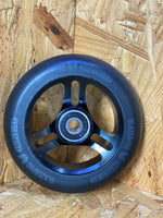 Load image into Gallery viewer, Blazer Fuse 100mm Scooter Wheel
