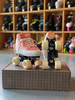 Load image into Gallery viewer, Chaya Kismet Barbie Patin roller skates
