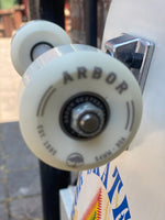 Load image into Gallery viewer, Arbor Experienced 8” Complete Skateboard
