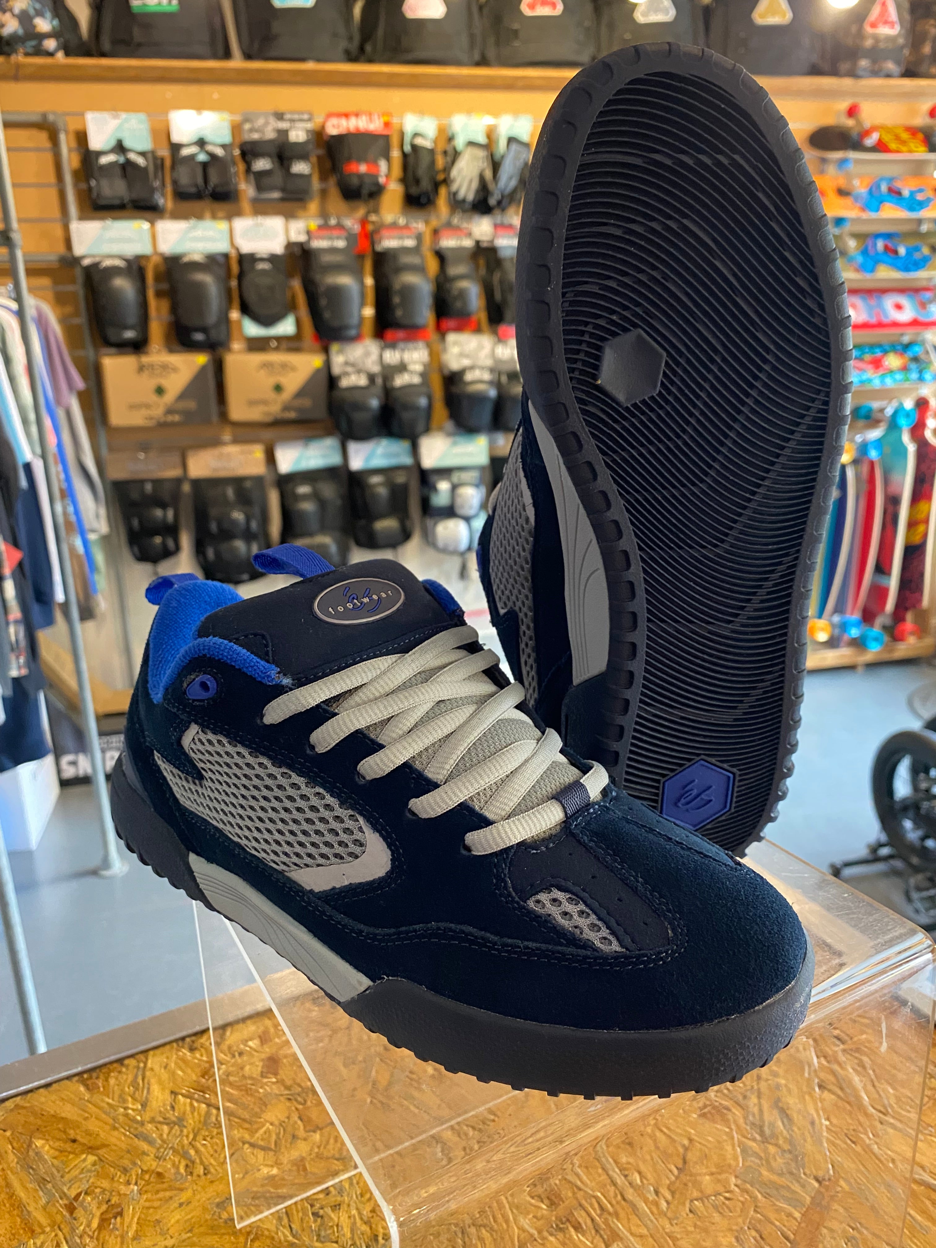 És Quattro Skate Shoes