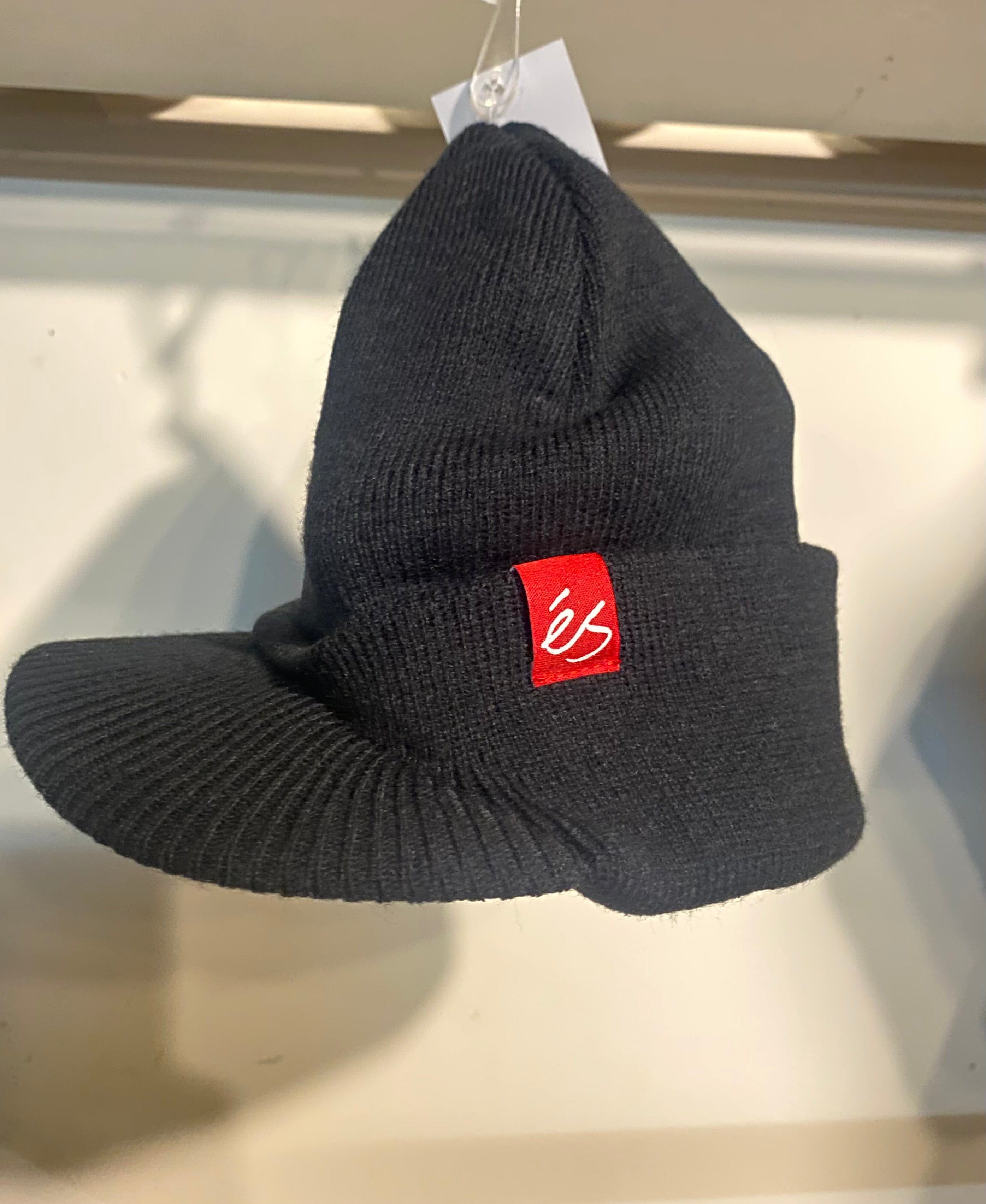 És Penny Peaked Beanie