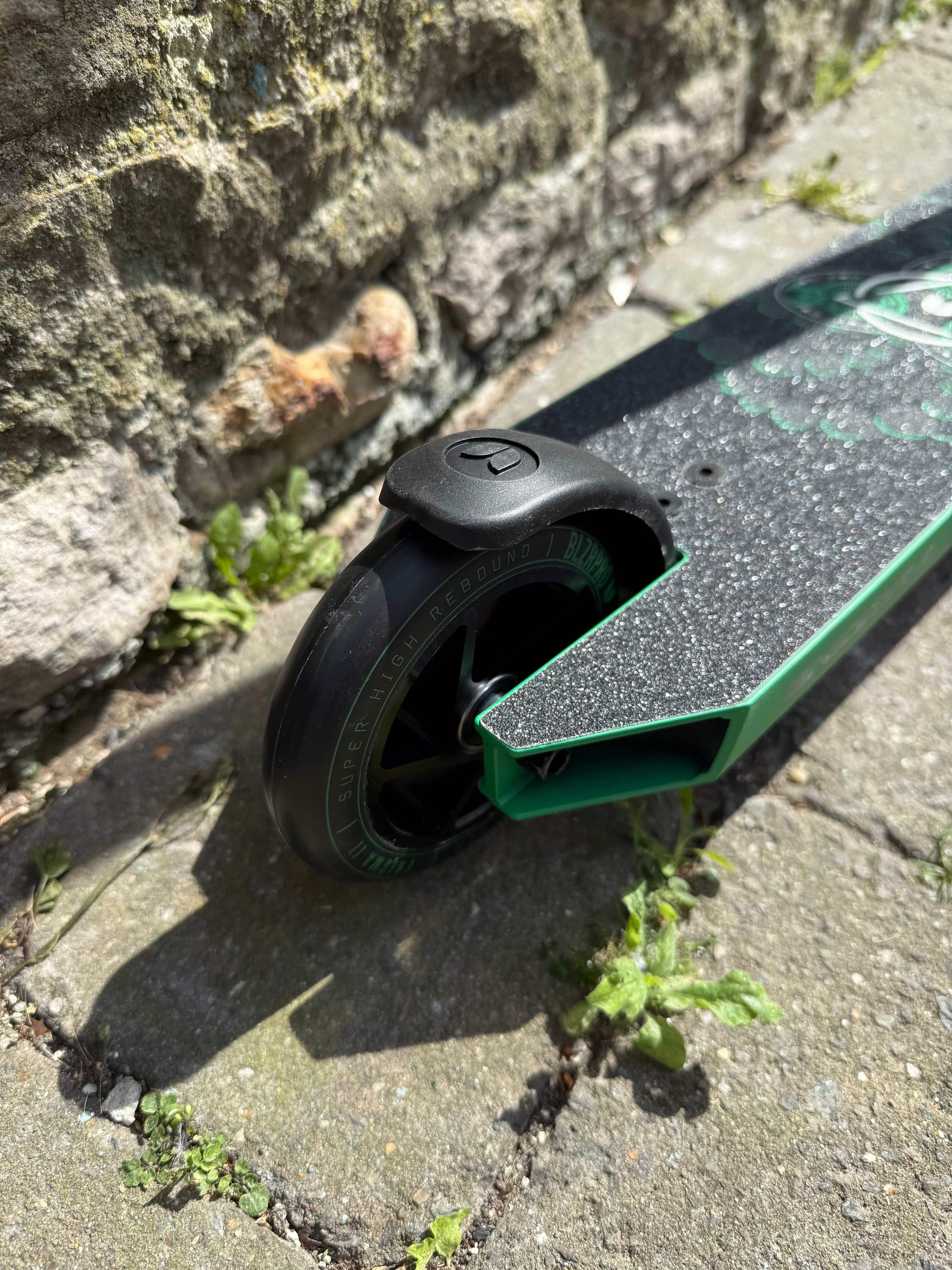 Blazer Enigma Complete Scooter