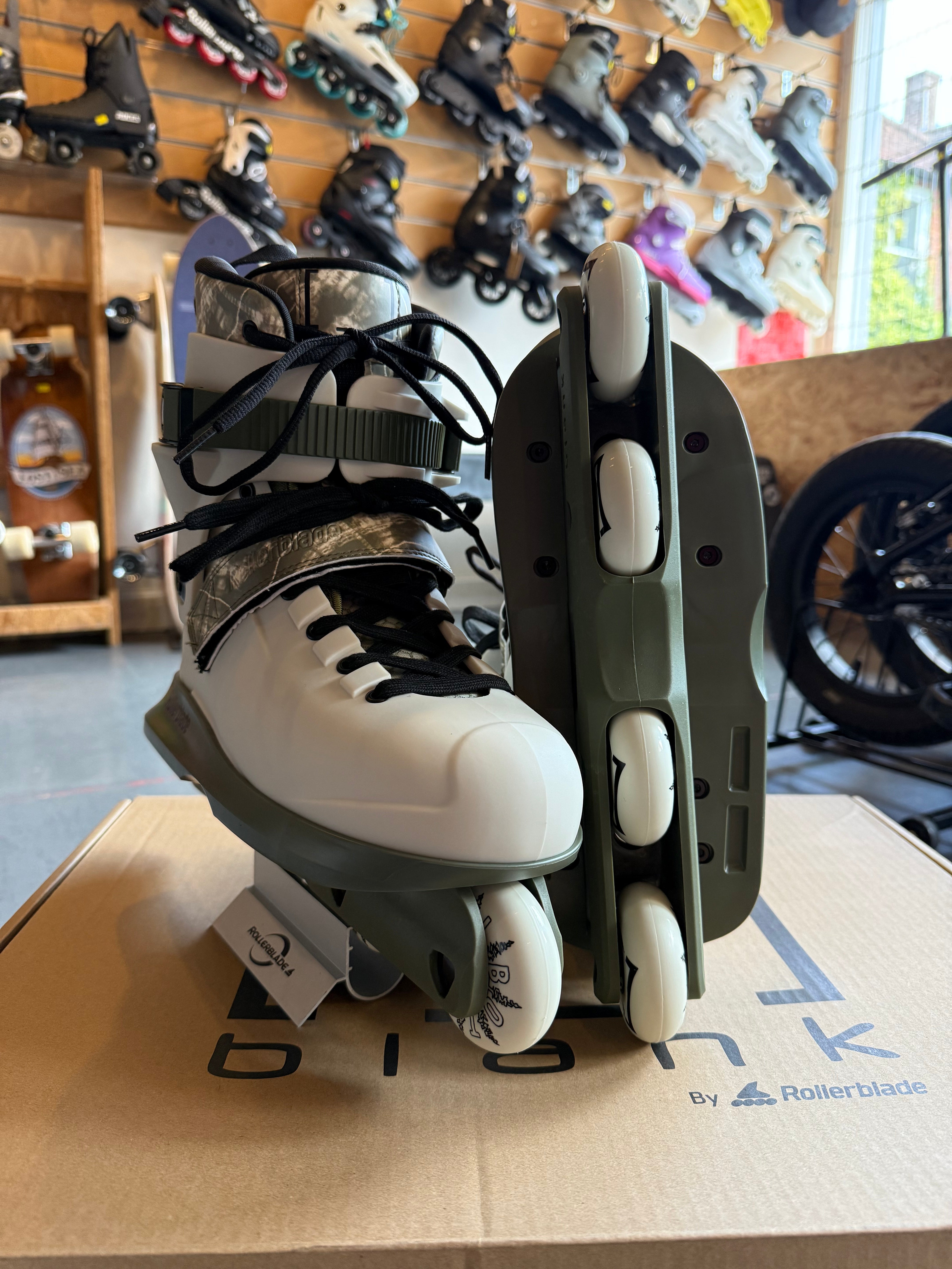 Blank CT Pro Inline Skates