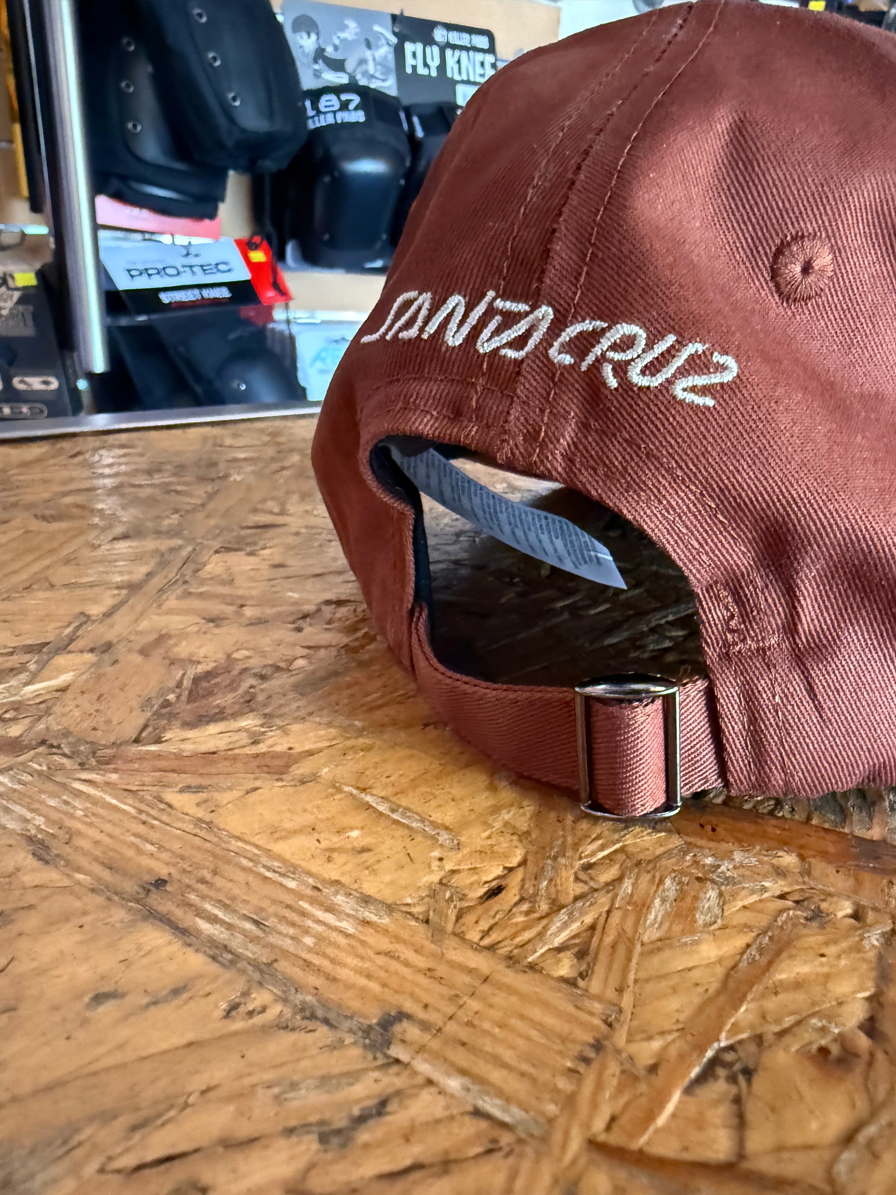 Santa Cruz Contour Hand Cap