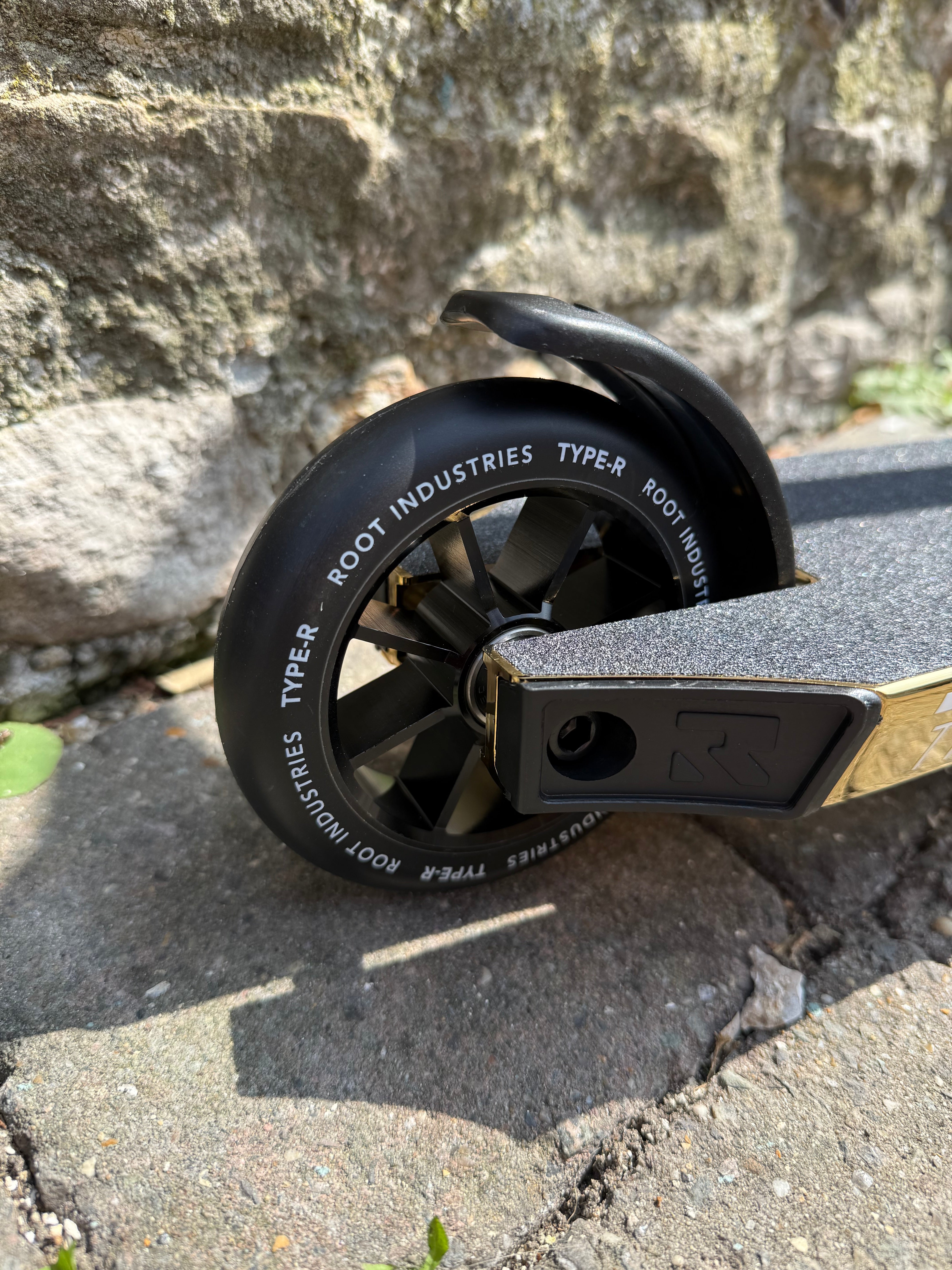 Root Industries Type R Complete Scooter