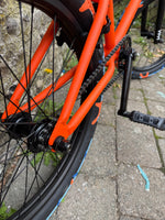 Load image into Gallery viewer, Cult Gateway 20.5” BMX Complete Bike
