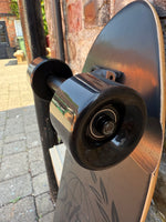 Load image into Gallery viewer, D-Street Atlas 28” Complete Cruiser
