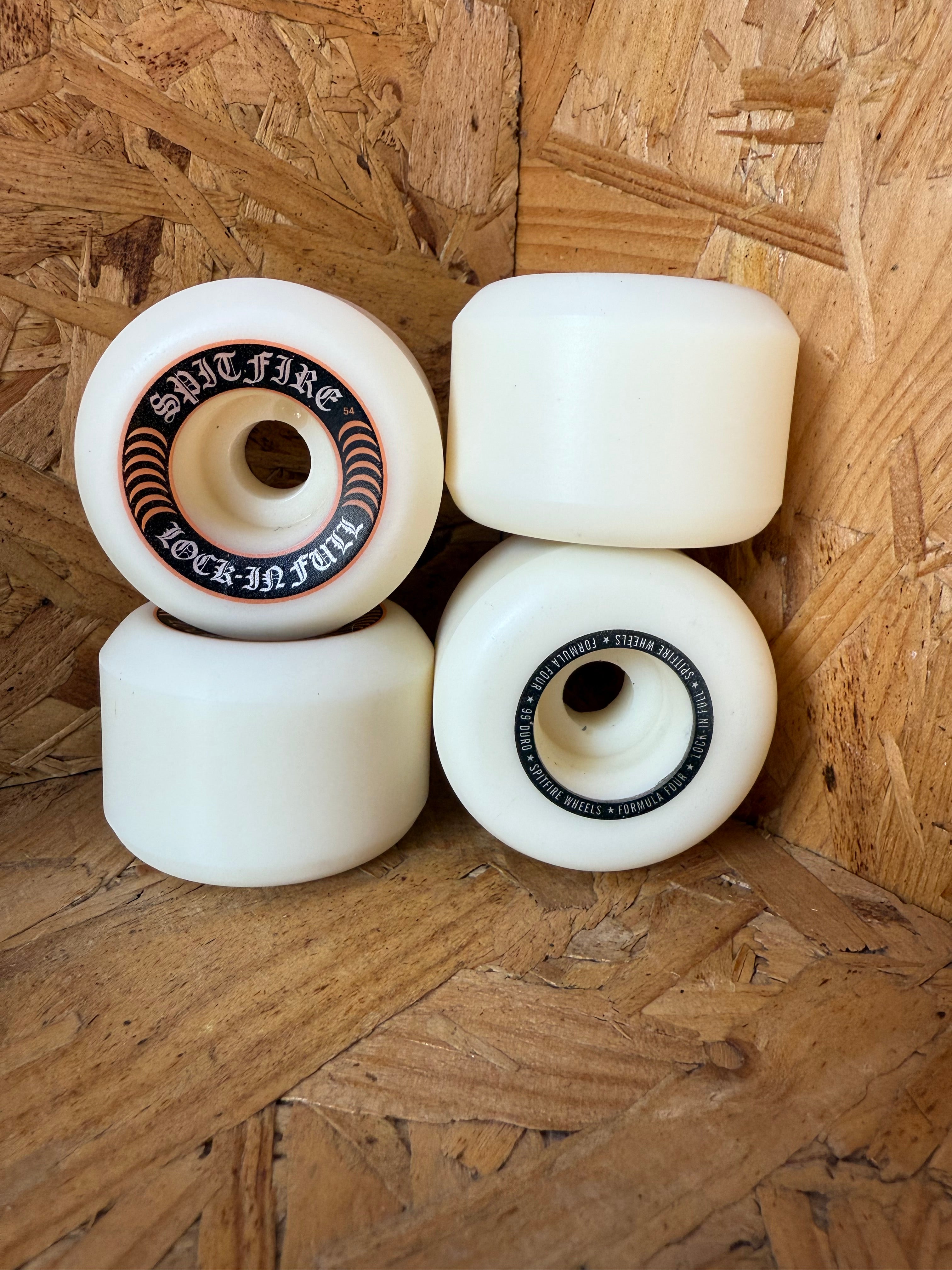 Spitfire 53mm Lock In Wheels