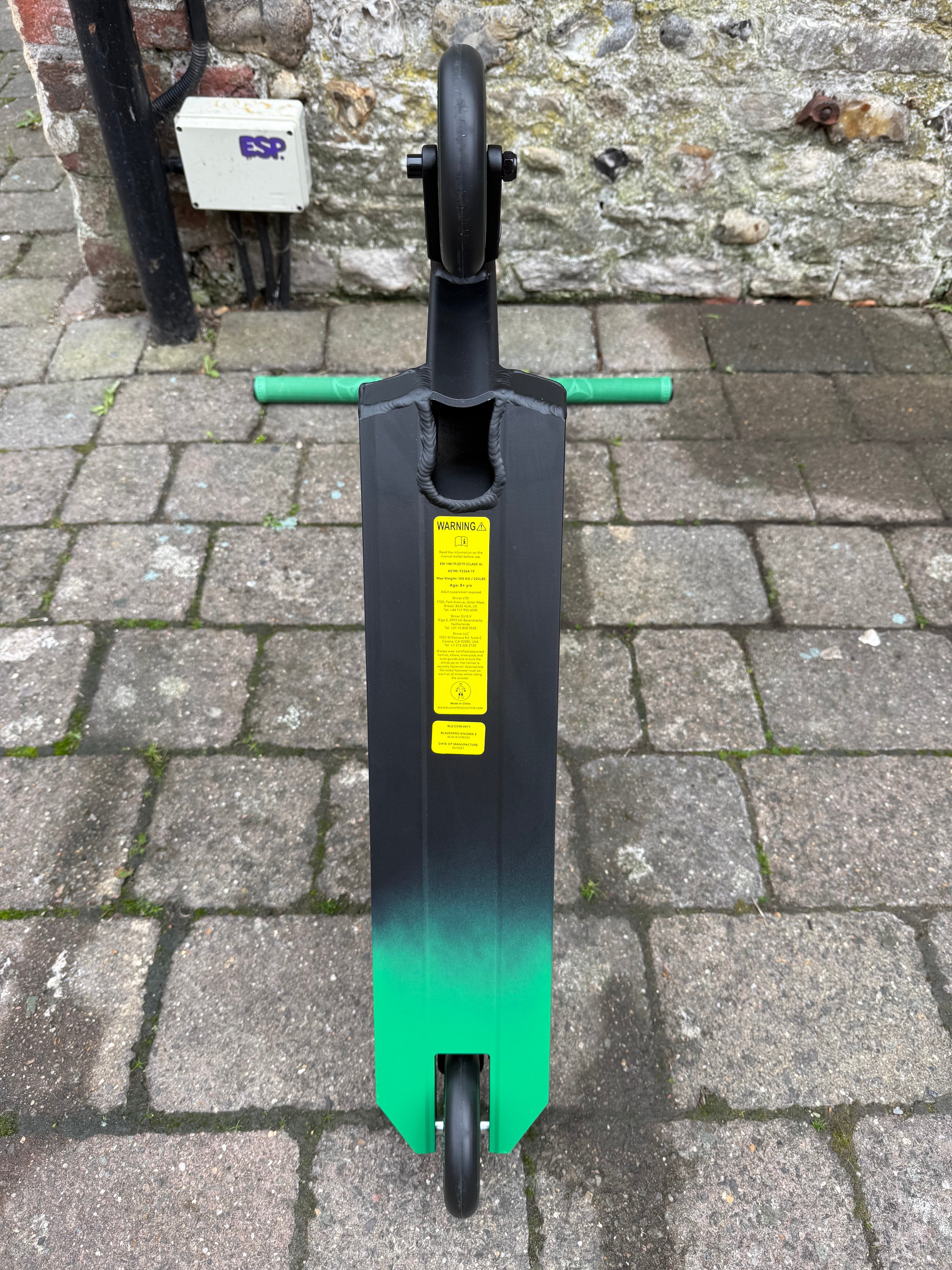 Blazer Enigma Complete Scooter