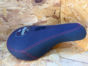 Colony Blaster Pivotal Seat