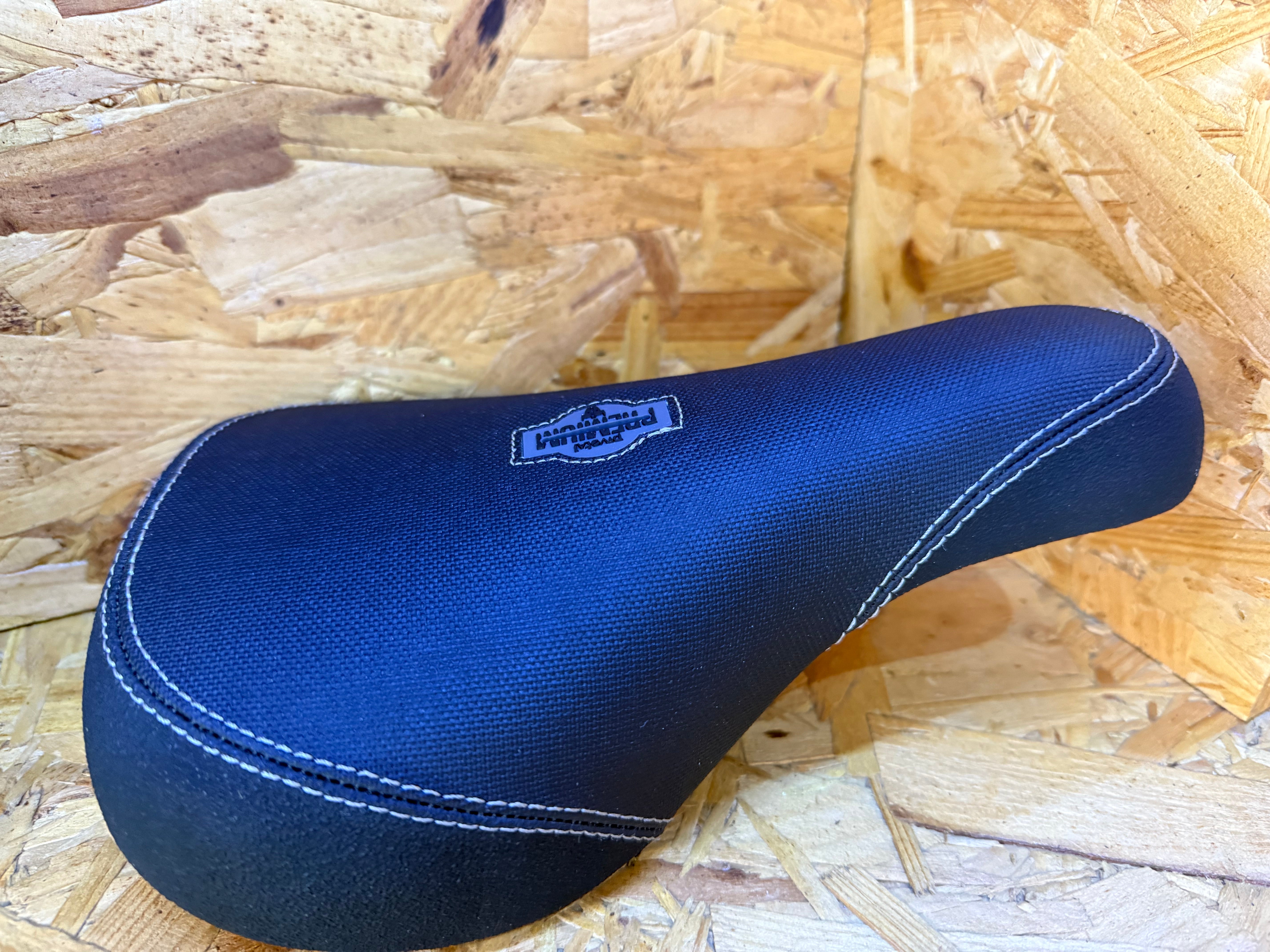 Premium Pivotal Seat