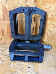 Premium PP Slim Pedals