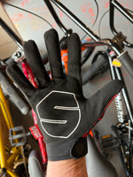 Load image into Gallery viewer, Shield Protectives Gloves
