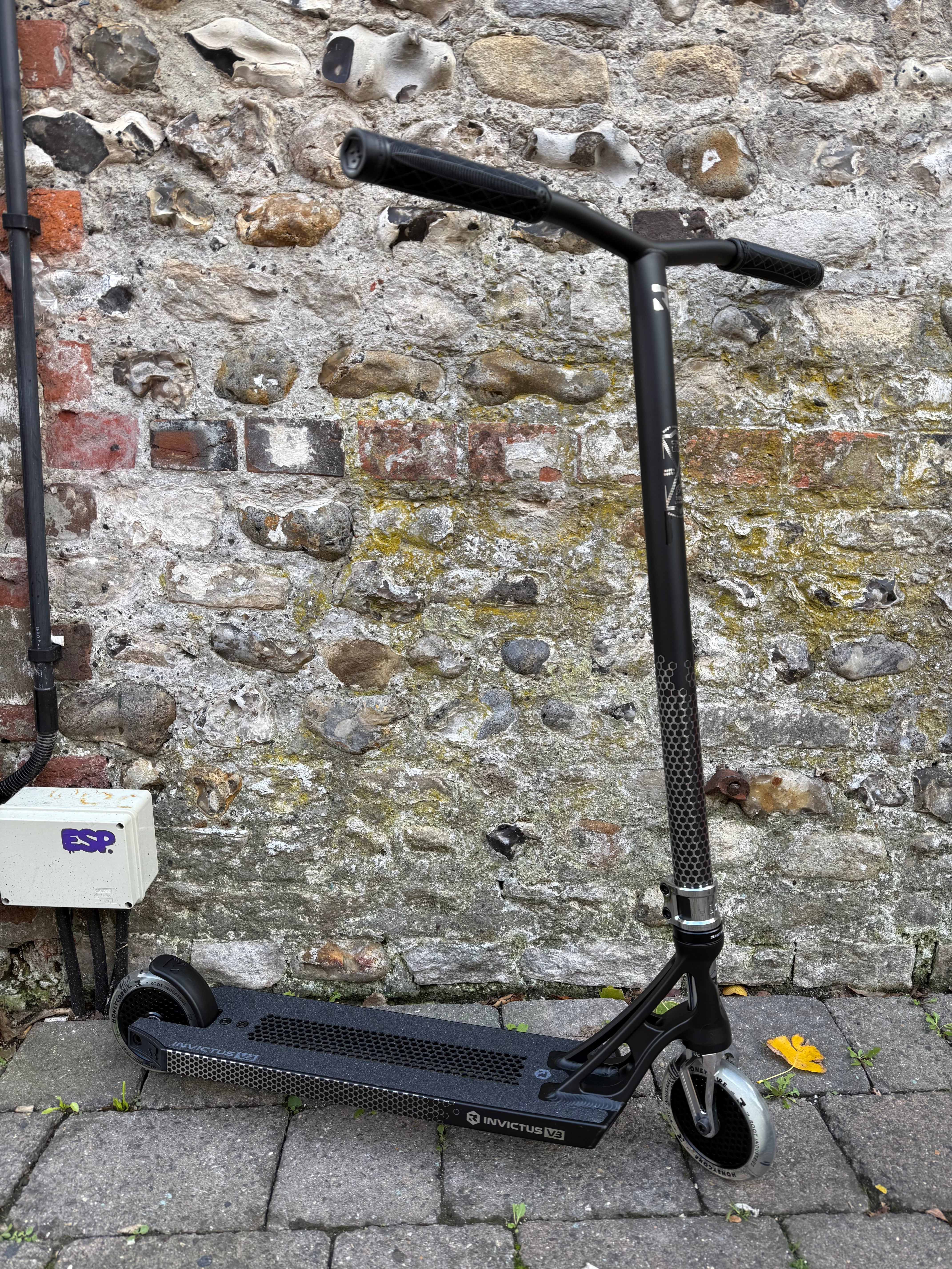 Root Industries Invictus V3 Complete Scooter