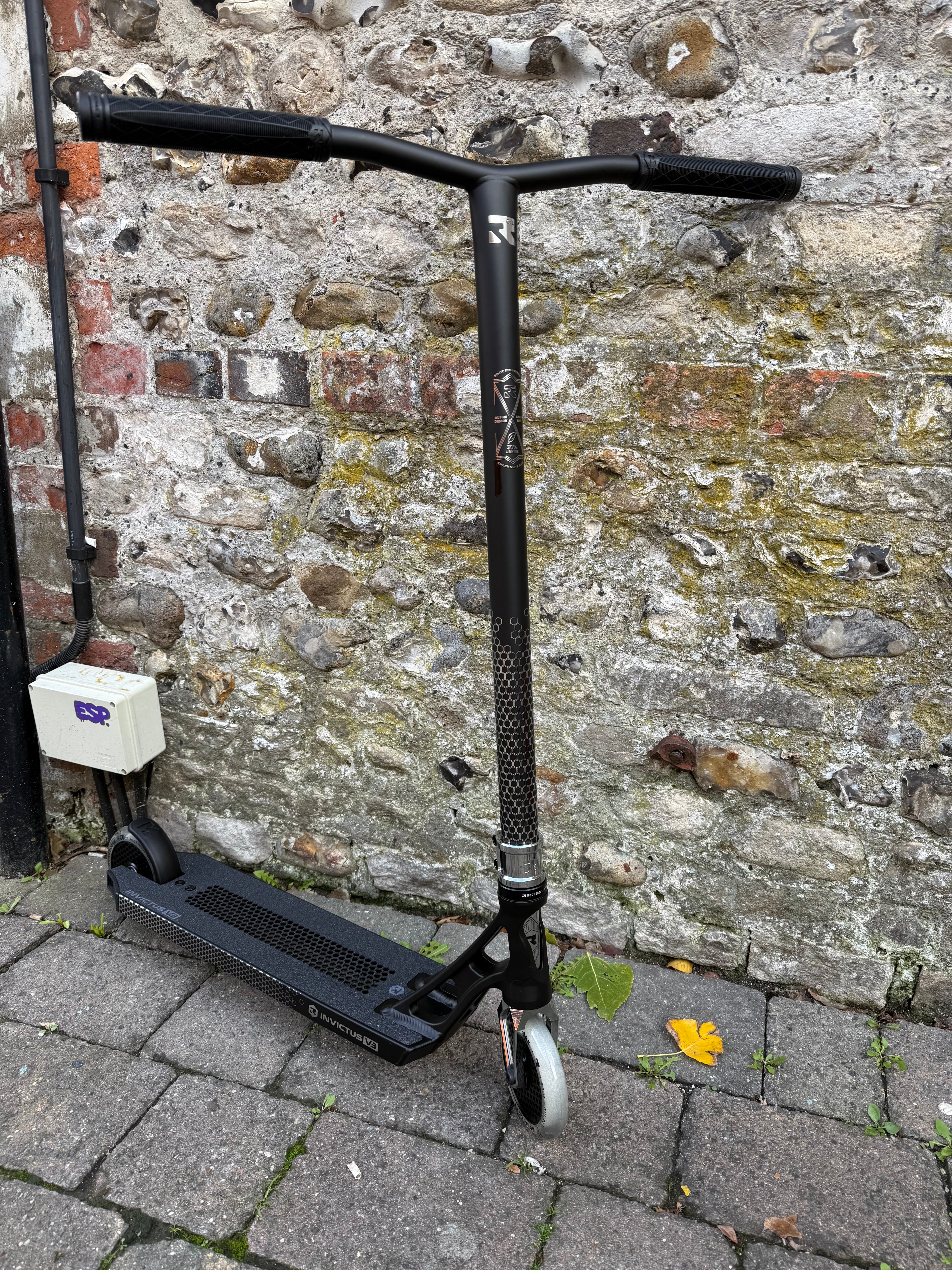 Root Industries Invictus V3 Complete Scooter