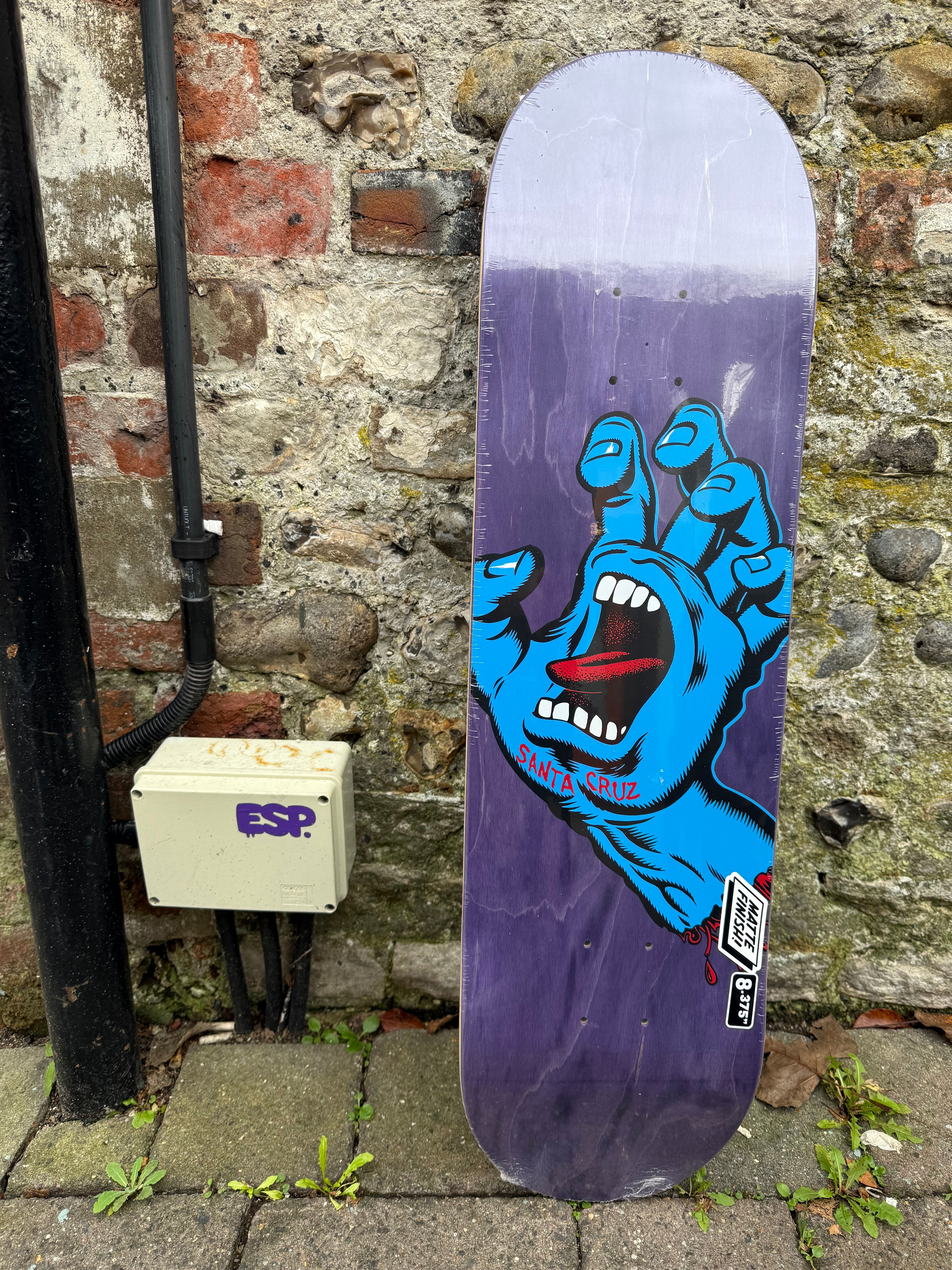 Santa Cruz 8.3” Screaming Hand Deck