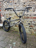 Load image into Gallery viewer, Cult Gateway 20.5” BMX Complete
