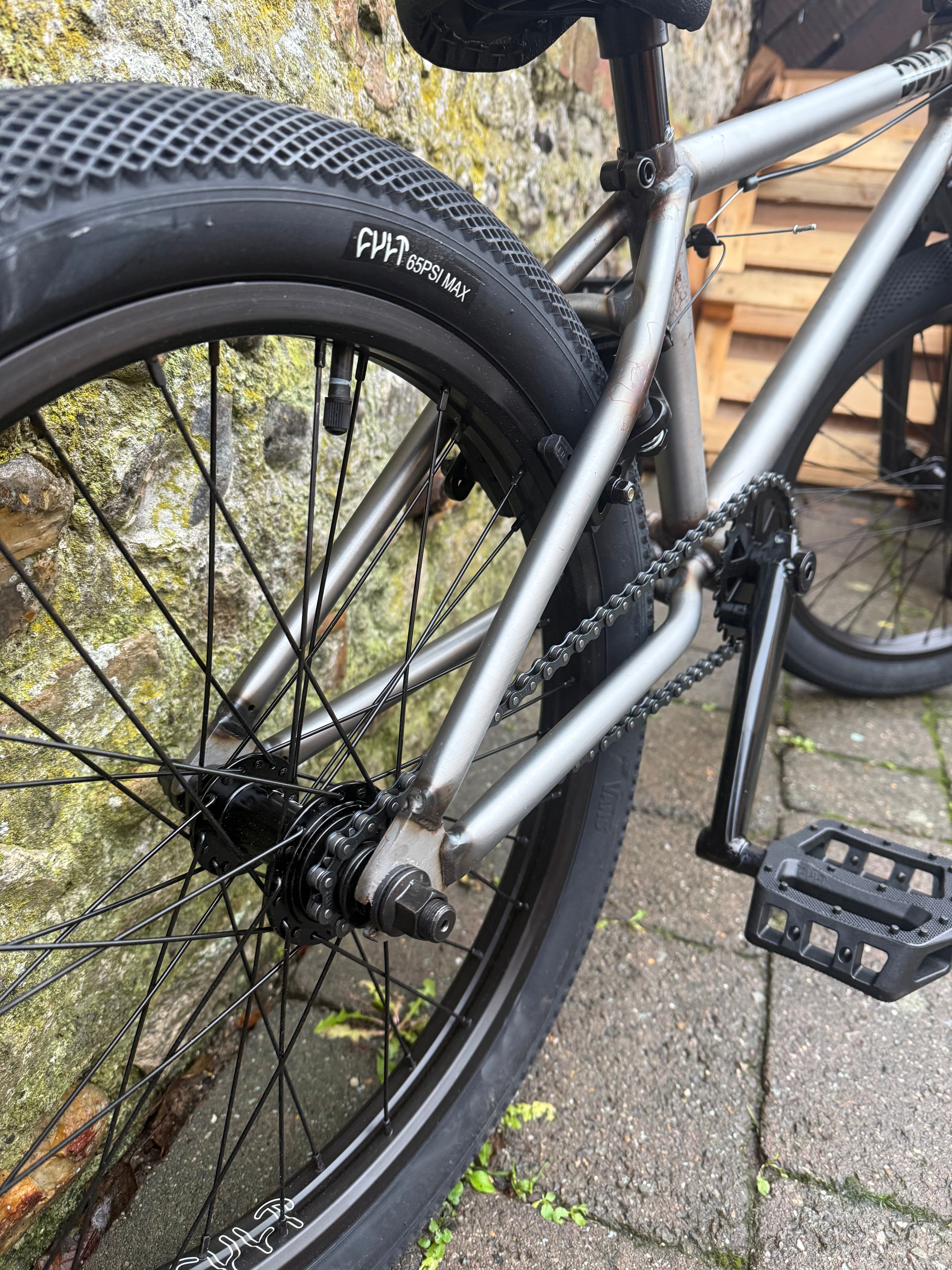 Cult Gateway 20.5” BMX Complete