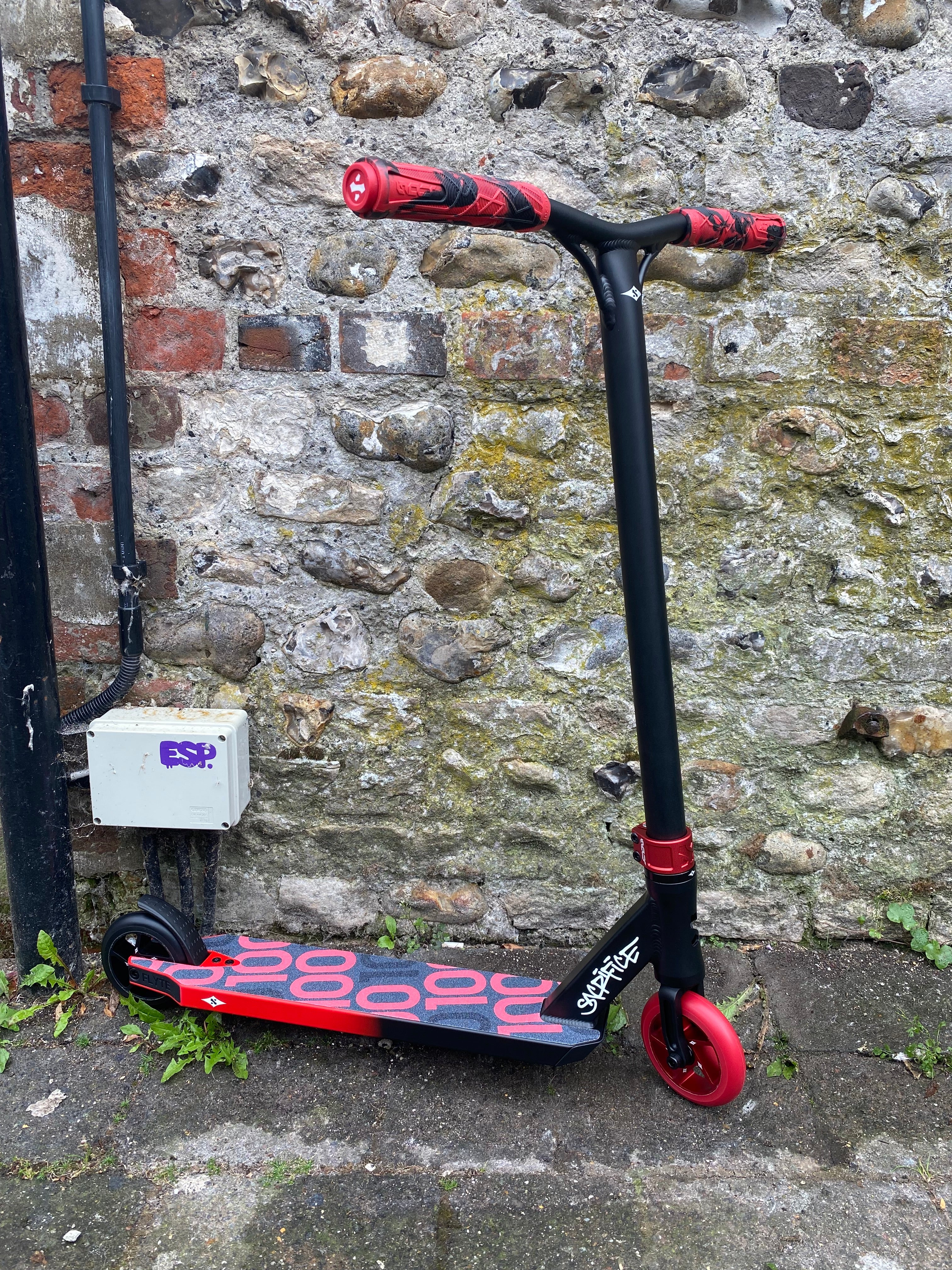 Sacrifice Flyte 100 v2 Complete Scooter