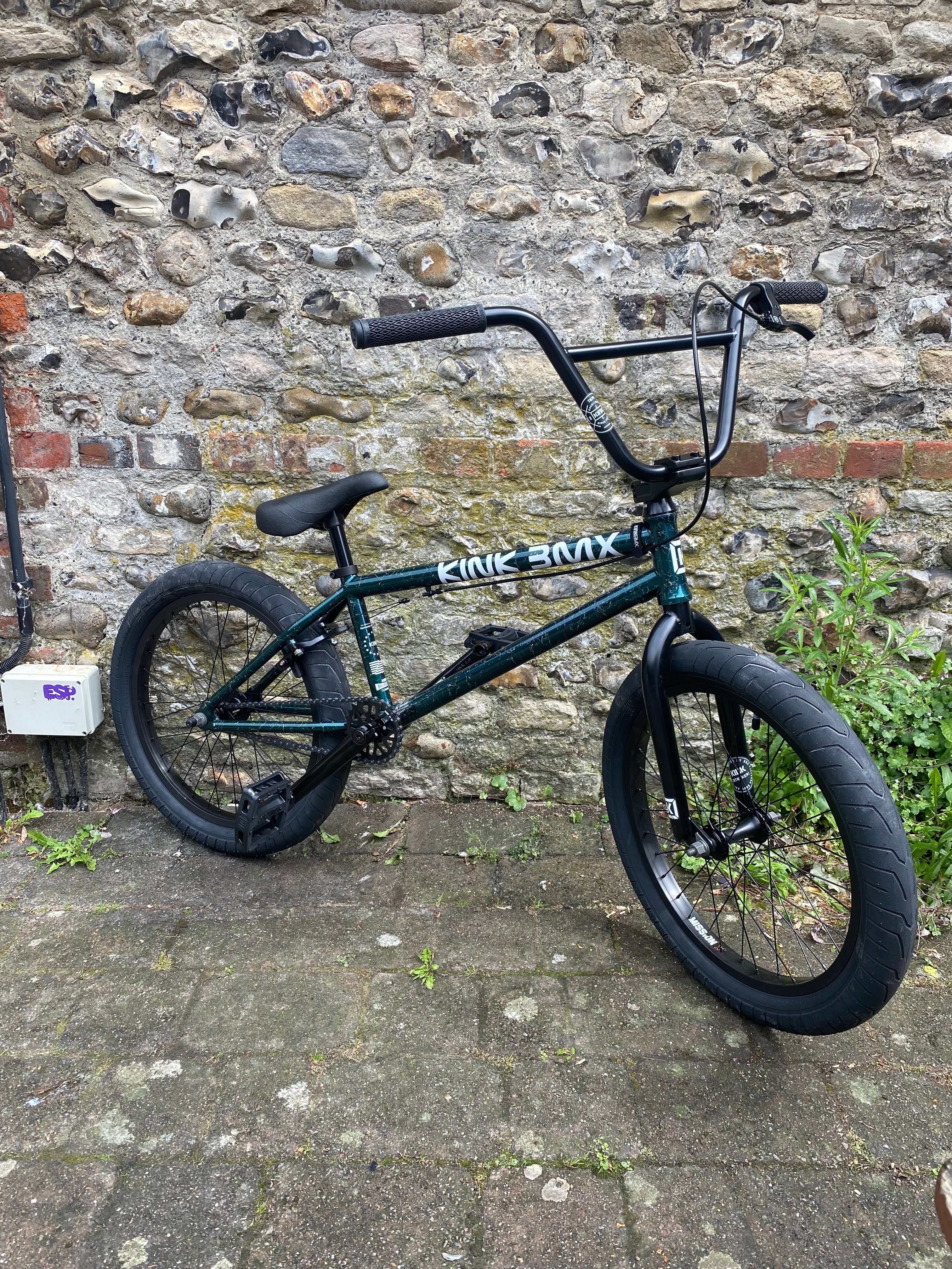 Kink Launch BMX Complete Bike