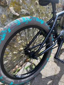 Subrosa Salvador XL BMX Complete Bike