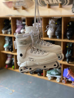 Load image into Gallery viewer, Razor Shima 3.1 Inline Skates
