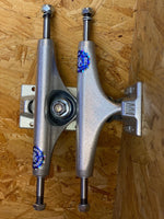 Load image into Gallery viewer, Royal Standard Skateboard Trucks
